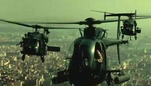 美军特种兵为什么喜欢坐在小鸟直升机外面，是为了酷一些吗？